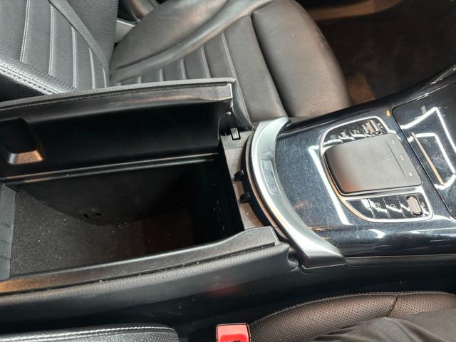 ＥＱＣ ＥＱＣ４００　４マチック　ＡＭＧライン　レザーエクスクルーシブＰＫＧ　パノラミックスライディングルーフ　レーダーセーフティ　純正ナビ　ＨＵＤ　３６０°カメラ　ＥＴＣ　ＬＥＤ　パフュームアトマイザー　ブルメスター　ベンチレーター　パワーゲート（39枚目）