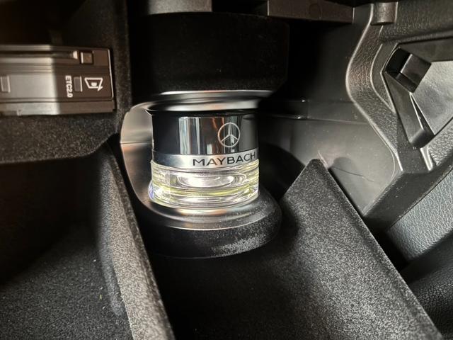 ＥＱＣ ＥＱＣ４００　４マチック　ＡＭＧライン　レザーエクスクルーシブＰＫＧ　パノラミックスライディングルーフ　レーダーセーフティ　純正ナビ　ＨＵＤ　３６０°カメラ　ＥＴＣ　ＬＥＤ　パフュームアトマイザー　ブルメスター　ベンチレーター　パワーゲート（68枚目）