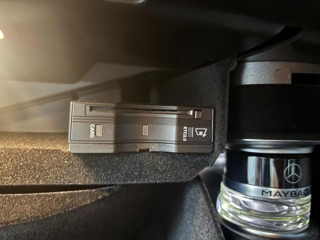 ＥＱＣ ＥＱＣ４００　４マチック　ＡＭＧライン　レザーエクスクルーシブＰＫＧ　パノラミックスライディングルーフ　レーダーセーフティ　純正ナビ　ＨＵＤ　３６０°カメラ　ＥＴＣ　ＬＥＤ　パフュームアトマイザー　ブルメスター　ベンチレーター　パワーゲート（69枚目）