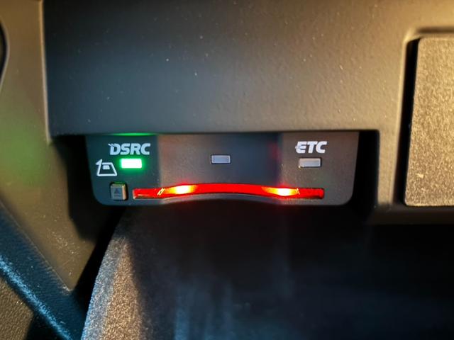 Ａ４アバント ２．０ＴＦＳＩ　（２２）アダプティブクルーズコントロール　シートヒーター　純正ナビ　パワーバックドア　ドラレコ　フルセグＴＶ　純正１８ＡＷ　ルーフレール（42枚目）