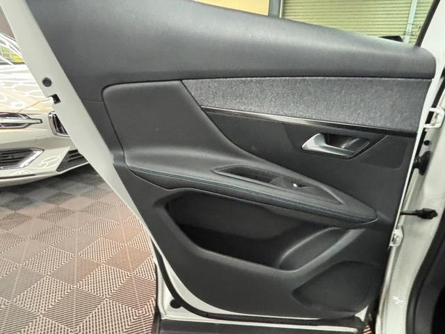 ３００８ 　アダプティブクルーズコントロール　ディスプレイオーディオ　サイドカメラ　バックガイドモニター　ＥＴＣ　パワーテールゲート　シートヒーター（15枚目）