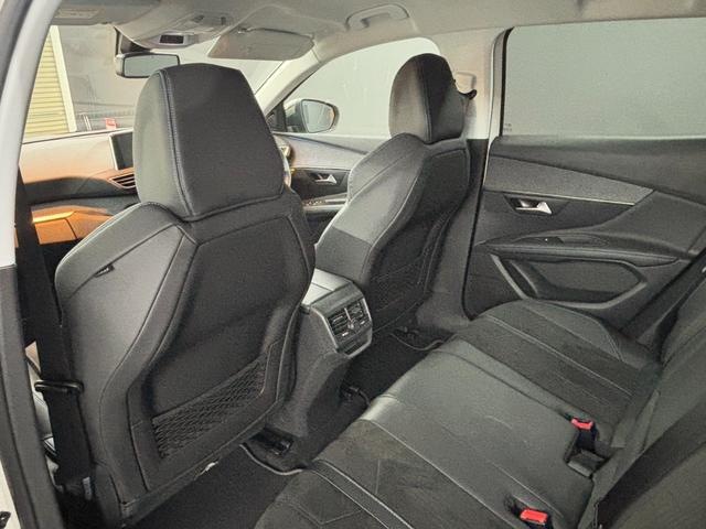 ３００８ 　アダプティブクルーズコントロール　ディスプレイオーディオ　サイドカメラ　バックガイドモニター　ＥＴＣ　パワーテールゲート　シートヒーター（16枚目）