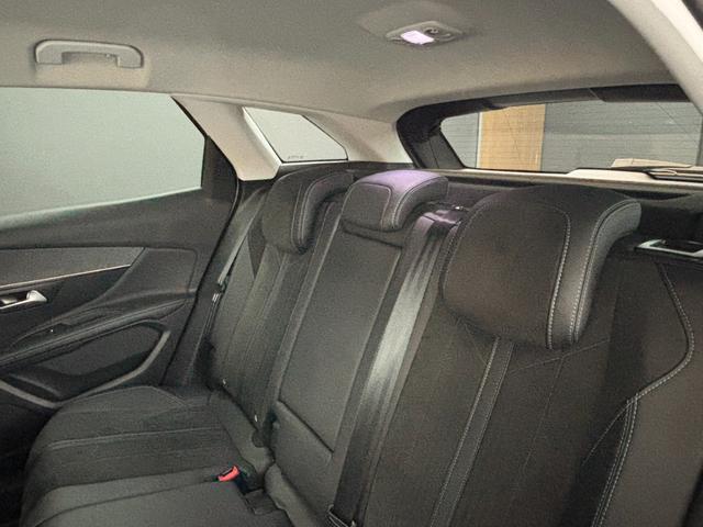 ３００８ 　アダプティブクルーズコントロール　ディスプレイオーディオ　サイドカメラ　バックガイドモニター　ＥＴＣ　パワーテールゲート　シートヒーター（17枚目）