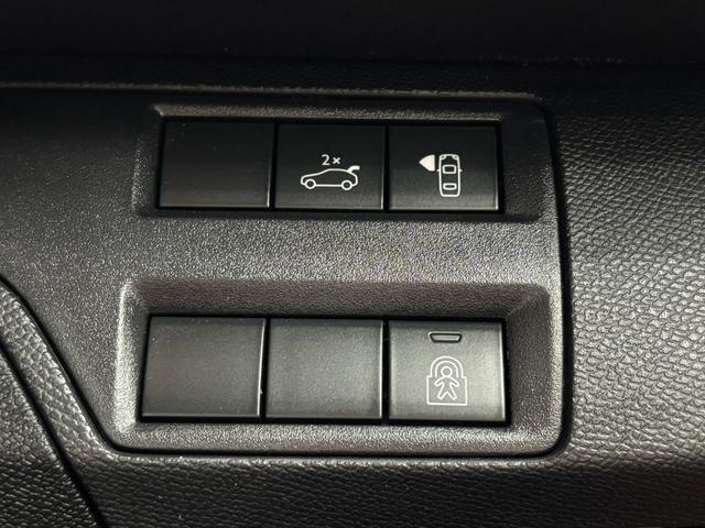 ３００８ 　アダプティブクルーズコントロール　ディスプレイオーディオ　サイドカメラ　バックガイドモニター　ＥＴＣ　パワーテールゲート　シートヒーター（31枚目）