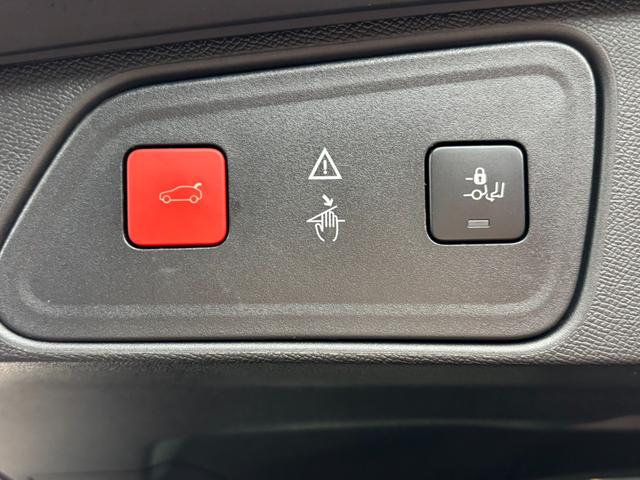 ３００８ 　アダプティブクルーズコントロール　ディスプレイオーディオ　サイドカメラ　バックガイドモニター　ＥＴＣ　パワーテールゲート　シートヒーター（49枚目）