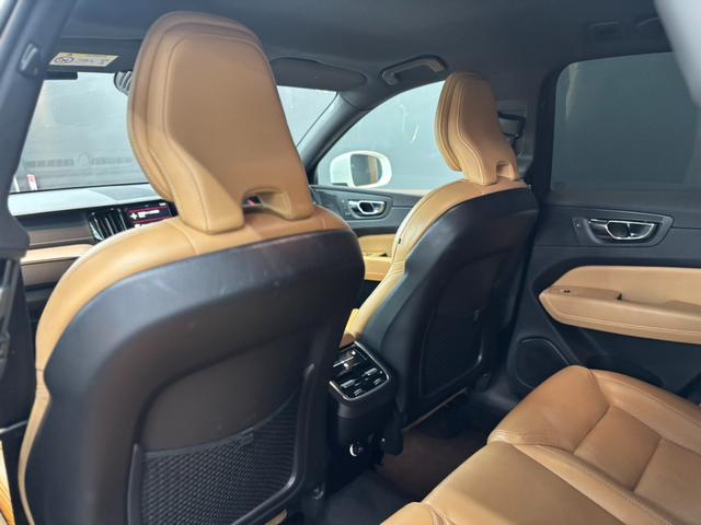 皆様のご来店をスタッフ一同、心よりお待ちしております。