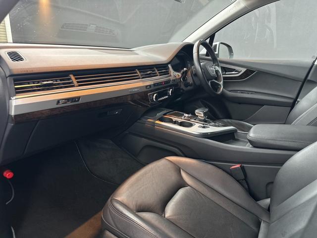 皆様のご来店をスタッフ一同、心よりお待ちしております。