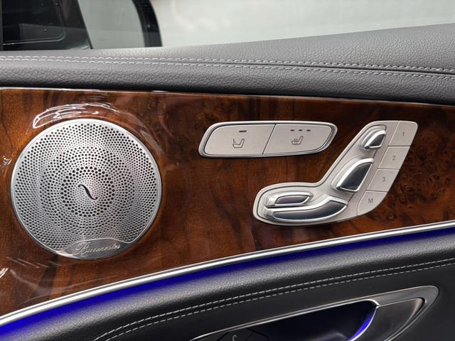 Eクラス E400 4マチック エクスクルーシブ パノラミックスライディングルーフ 黒革シート アクティブクルーズコントロール 純正ナビ フルセグTV ブルメスター パワーテールゲート 前後ドラレコ 360°ビューカメラ アンビエントライト(24枚目)