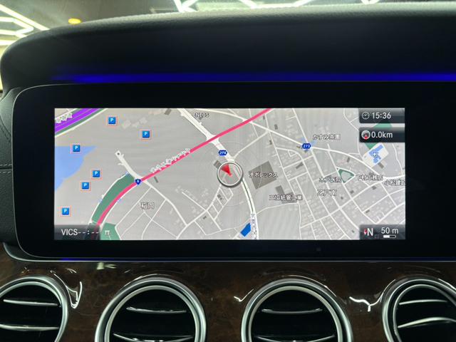 Eクラス E400 4マチック エクスクルーシブ パノラミックスライディングルーフ 黒革シート アクティブクルーズコントロール 純正ナビ フルセグTV ブルメスター パワーテールゲート 前後ドラレコ 360°ビューカメラ アンビエントライト(43枚目)