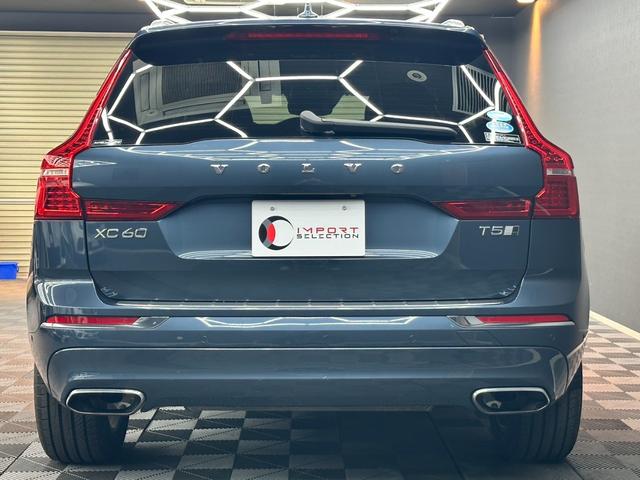ＸＣ６０ Ｔ５　ＡＷＤ　インスクリプション　ヘッドアップディスプレイ　アダプティブクルーズコントロール　リアシートヒーター　純正ナビ　フルセグＴＶ　３６０°ビューカメラ　バーチャルコックピット　ブラインドスポット　パワーバックドア　ＥＴＣ（8枚目）