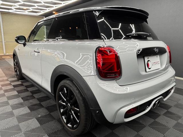 ＭＩＮＩ 　アクティブクルーズコントロール　純正ナビ　バックガイドモニター　前後ＰＤＣ　ＬＥＤヘッドライト　純正１７インチアルミ　純正ミラー型ＥＴＣ　禁煙車（7枚目）