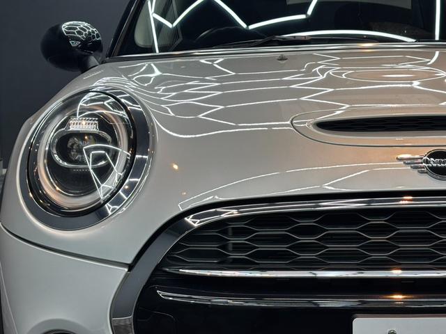 ＭＩＮＩ 　アクティブクルーズコントロール　純正ナビ　バックガイドモニター　前後ＰＤＣ　ＬＥＤヘッドライト　純正１７インチアルミ　純正ミラー型ＥＴＣ　禁煙車（11枚目）