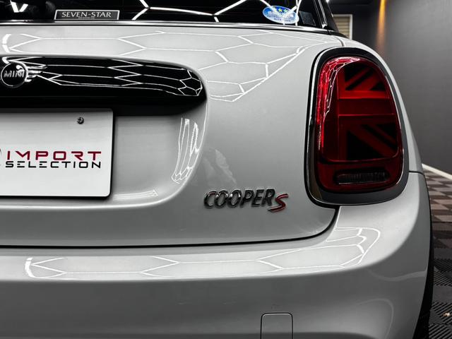 ＭＩＮＩ 　アクティブクルーズコントロール　純正ナビ　バックガイドモニター　前後ＰＤＣ　ＬＥＤヘッドライト　純正１７インチアルミ　純正ミラー型ＥＴＣ　禁煙車（14枚目）
