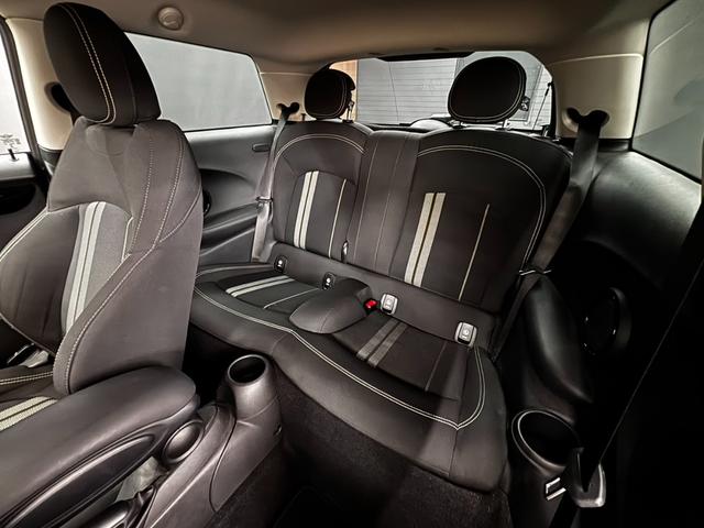 ＭＩＮＩ 　アクティブクルーズコントロール　純正ナビ　バックガイドモニター　前後ＰＤＣ　ＬＥＤヘッドライト　純正１７インチアルミ　純正ミラー型ＥＴＣ　禁煙車（23枚目）