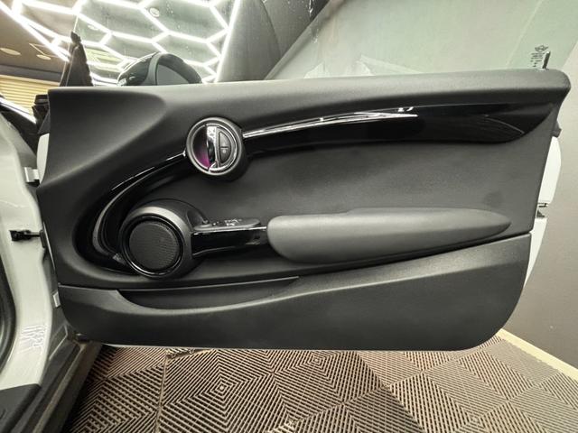 ＭＩＮＩ 　アクティブクルーズコントロール　純正ナビ　バックガイドモニター　前後ＰＤＣ　ＬＥＤヘッドライト　純正１７インチアルミ　純正ミラー型ＥＴＣ　禁煙車（26枚目）