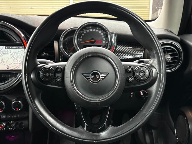 ＭＩＮＩ 　アクティブクルーズコントロール　純正ナビ　バックガイドモニター　前後ＰＤＣ　ＬＥＤヘッドライト　純正１７インチアルミ　純正ミラー型ＥＴＣ　禁煙車（27枚目）