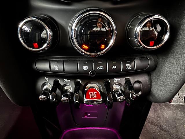 ＭＩＮＩ 　アクティブクルーズコントロール　純正ナビ　バックガイドモニター　前後ＰＤＣ　ＬＥＤヘッドライト　純正１７インチアルミ　純正ミラー型ＥＴＣ　禁煙車（36枚目）
