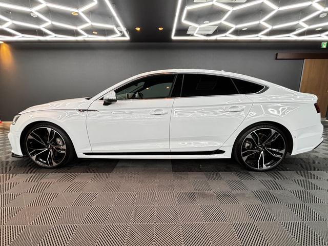 A5スポーツバック 2.0TFSIクワトロ スポーツ Sライン パノラマサンルーフ アダプティブクルーズ 20インチアルミ エアロ 純正ナビ 地デジ 360°カメラ ハーフレザー パワーゲート シートヒーター バーチャルコックピット ETC ドラレコ(10枚目)