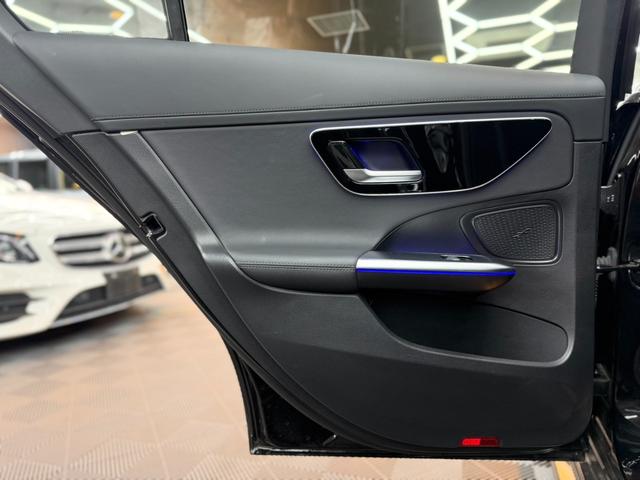 Cクラス C200 4マチックアバンギャルド AMGライン ワンオーナー AMGラインP ベーシックパッケージ 純正ナビ 360°カメラ パワートランク ヘッドアップディスプレイ LEDヘッドライト ドラレコ シートヒーター ETC アンビエントライト(12枚目)