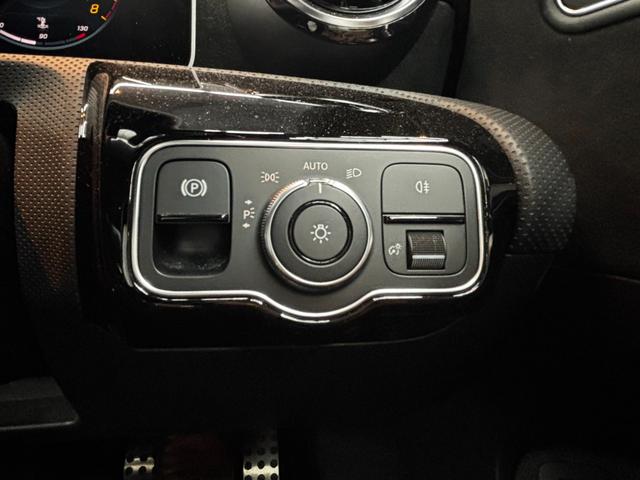 Aクラスセダン A180 スタイルセダン AMGライン レーダーセーフティパッケージ 純正ナビ フルセグTV バックガイドモニター ハーフレザーシート シートヒーター メモリ付パワーシート 純正アルミ ブラインドスポットモニター(43枚目)