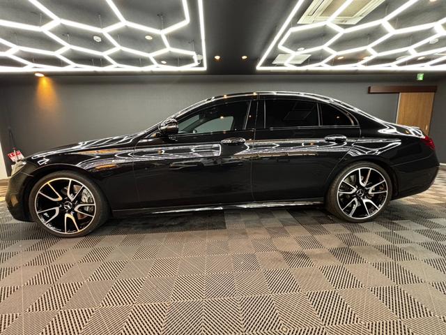 Ｅクラス Ｅ４３　４マチック　レーダーセーフティパッケージ　ヘッドアップディスプレイ　黒レザーシート　純正ナビ　３６０°カメラ　パワーシート　シートヒーター　アンビエントライト　ブルメスター　フルセグＴＶ　パワーバックドア（8枚目）