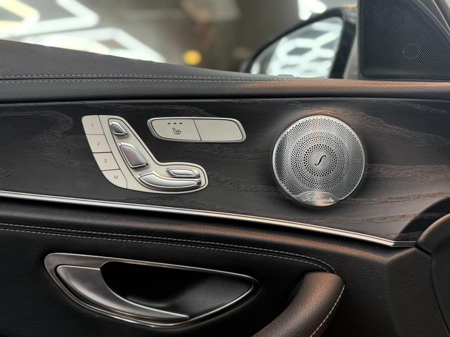 Ｅクラス Ｅ２００　アバンギャルド　スポーツ　サンルーフ　レザーエクスクルーシブパッケージ　アダプティブクルーズコントロール　ヘッドアップディスプレイ　前後シートヒーター　レザーシート　全方位カメラ　ブルメスター　パフュームアトマイザー（12枚目）