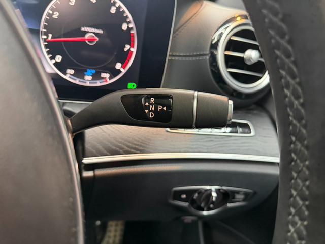 Ｅクラス Ｅ２００　アバンギャルド　スポーツ　サンルーフ　レザーエクスクルーシブパッケージ　アダプティブクルーズコントロール　ヘッドアップディスプレイ　前後シートヒーター　レザーシート　全方位カメラ　ブルメスター　パフュームアトマイザー（32枚目）