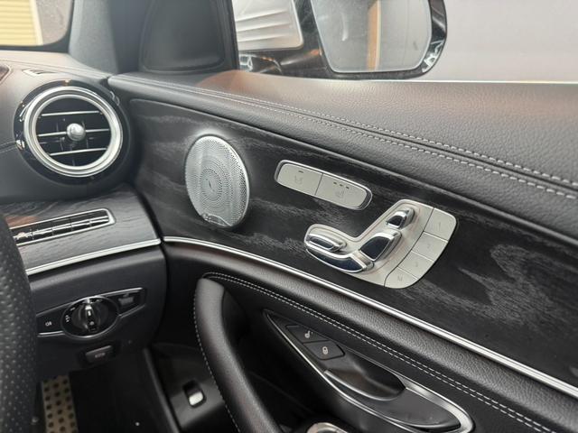 Ｅクラス Ｅ２００　アバンギャルド　スポーツ　サンルーフ　レザーエクスクルーシブパッケージ　アダプティブクルーズコントロール　ヘッドアップディスプレイ　前後シートヒーター　レザーシート　全方位カメラ　ブルメスター　パフュームアトマイザー（33枚目）