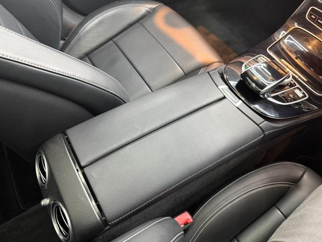 Ｅクラス Ｅ２００　アバンギャルド　スポーツ　サンルーフ　レザーエクスクルーシブパッケージ　アダプティブクルーズコントロール　ヘッドアップディスプレイ　前後シートヒーター　レザーシート　全方位カメラ　ブルメスター　パフュームアトマイザー（38枚目）