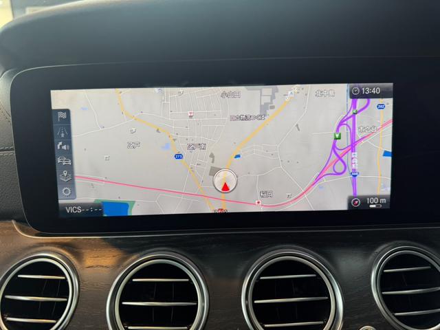 Ｅクラス Ｅ２００　アバンギャルド　スポーツ　サンルーフ　レザーエクスクルーシブパッケージ　アダプティブクルーズコントロール　ヘッドアップディスプレイ　前後シートヒーター　レザーシート　全方位カメラ　ブルメスター　パフュームアトマイザー（44枚目）