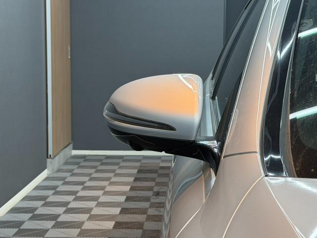 Ｅクラス Ｅ２００　アバンギャルド　スポーツ　サンルーフ　レザーエクスクルーシブパッケージ　アダプティブクルーズコントロール　ヘッドアップディスプレイ　前後シートヒーター　レザーシート　全方位カメラ　ブルメスター　パフュームアトマイザー（56枚目）