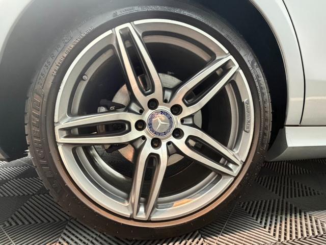 Ｅクラス Ｅ２００　アバンギャルド　スポーツ　サンルーフ　レザーエクスクルーシブパッケージ　アダプティブクルーズコントロール　ヘッドアップディスプレイ　前後シートヒーター　レザーシート　全方位カメラ　ブルメスター　パフュームアトマイザー（61枚目）