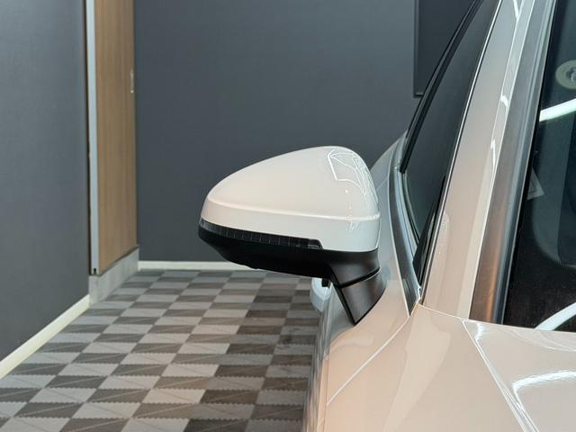 Ａ４アバント ２．０ＴＦＳＩクワトロスポーツ　Ｓラインパッケージ　アダプティブクルーズコントロール　フルセグＴＶ　パワーバックドア　パワーシート　Ｂｌｕｅｔｏｏｔｈ　全方位カメラ　純正ナビ　純正ＡＷ１８インチ　ＥＴＣ２．０（48枚目）