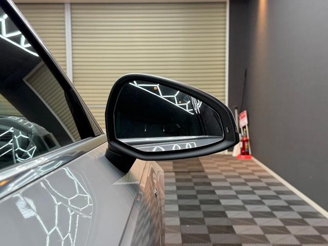 Ａ４アバント ２．０ＴＦＳＩクワトロスポーツ　Ｓラインパッケージ　アダプティブクルーズコントロール　フルセグＴＶ　パワーバックドア　パワーシート　Ｂｌｕｅｔｏｏｔｈ　全方位カメラ　純正ナビ　純正ＡＷ１８インチ　ＥＴＣ２．０（51枚目）