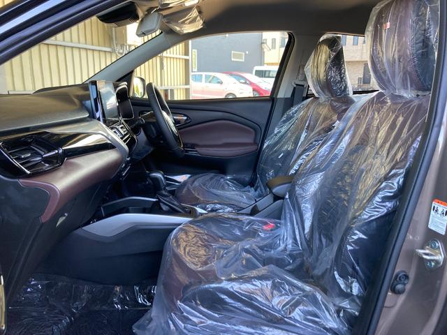 フロンクス ベースグレード　全方位モニター付メモリーナビ（スズキコネクト対応）　フルセグＴＶ　スズキセーフティサポート　ＬＥＤヘッド　アダプティブクルーズ　ブラインドスポットモニター　シートヒーター　ワイヤレス充電　１６アルミ（12枚目）