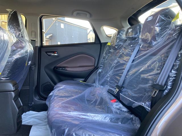 フロンクス ベースグレード　全方位モニター付メモリーナビ（スズキコネクト対応）　フルセグＴＶ　スズキセーフティサポート　ＬＥＤヘッド　アダプティブクルーズ　ブラインドスポットモニター　シートヒーター　ワイヤレス充電　１６アルミ（13枚目）