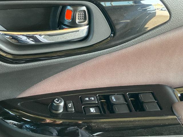 フロンクス ベースグレード　全方位モニター付メモリーナビ（スズキコネクト対応）　フルセグＴＶ　スズキセーフティサポート　ＬＥＤヘッド　アダプティブクルーズ　ブラインドスポットモニター　シートヒーター　ワイヤレス充電　１６アルミ（33枚目）