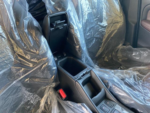 フロンクス ベースグレード　全方位モニター付メモリーナビ（スズキコネクト対応）　フルセグＴＶ　スズキセーフティサポート　ＬＥＤヘッド　アダプティブクルーズ　ブラインドスポットモニター　シートヒーター　ワイヤレス充電　１６アルミ（35枚目）