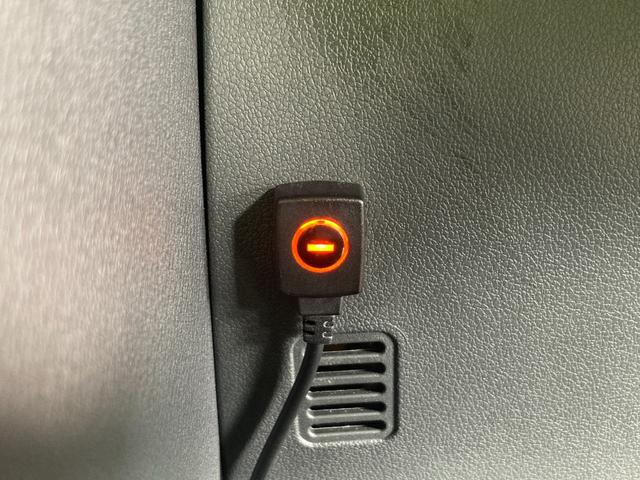 アルファード Ｚ　トヨタチームメイト　モデリスタエアロ＆マフラー　ムーンルーフ　後席サイドサンシェード　デジタルインナーミラー　スペアタイヤ　１３．２型後席モニター　寒冷地仕様　ＨＵＤ　レインクリアリングブルーミラー（21枚目）