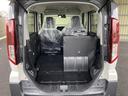 【トランク】後席背もたれ左(右)を倒すと3名乗車で長い荷物などを積み込めます!
