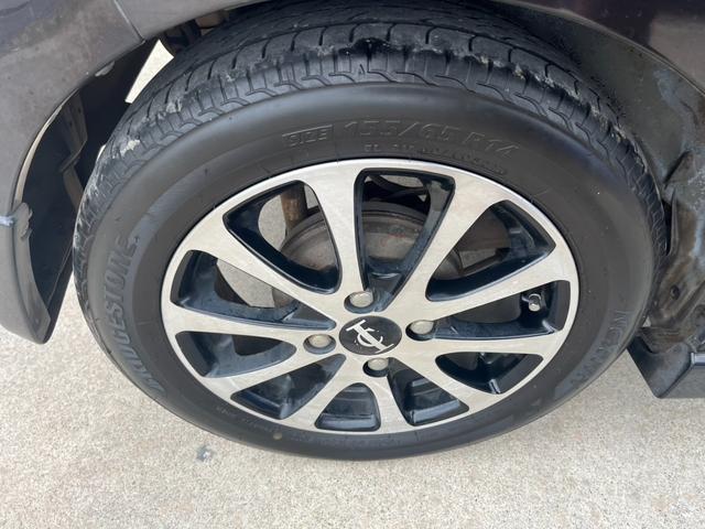 タントエグゼ カスタムＧ　ＥＴＣ　ナビ　ＴＶ　ＨＩＤ　スマートキー　電動格納ミラー　ＣＶＴ　盗難防止システム　ＡＢＳ　ＣＤ　Ｂｌｕｅｔｏｏｔｈ　アルミホイール　衝突安全ボディ　エアコン　パワーステアリング　パワーウィンドウ（18枚目）