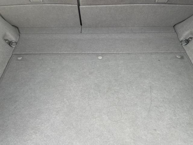 プリウス Ｌ　ＥＴＣ　ＴＶ　アルミホイール　ＣＶＴ　スマートキー　電動格納ミラー　盗難防止システム　ミュージックプレイヤー接続可　衝突安全ボディ　ＡＢＳ　ＥＳＣ　エアコン　パワーステアリング　パワーウィンドウ（19枚目）