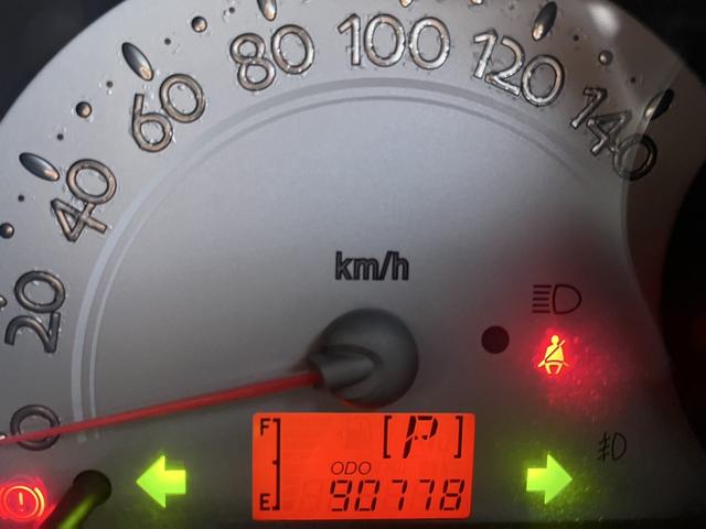 ミラジーノ プレミアムＸ　キーレスエントリー　ＡＴ　盗難防止システム　ＡＢＳ　アルミホイール　衝突安全ボディ　エアコン　パワーステアリング　パワーウィンドウ（12枚目）