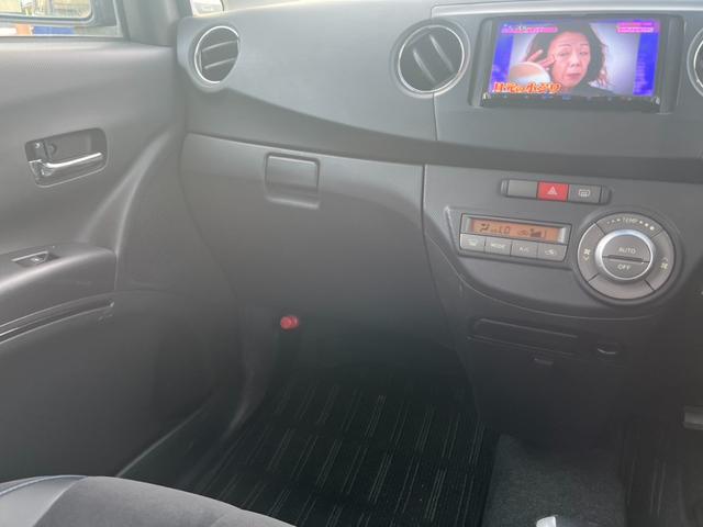 タントエグゼ カスタムＲＳ　バックカメラ　ＴＶ　ＨＩＤ　スマートキー　ＣＶＴ　盗難防止システム　ＡＢＳ　ＣＤ　ＵＳＢ　ミュージックプレイヤー接続可　Ｂｌｕｅｔｏｏｔｈ　アルミホイール　衝突安全ボディ　エアコン　パワーステアリング（9枚目）