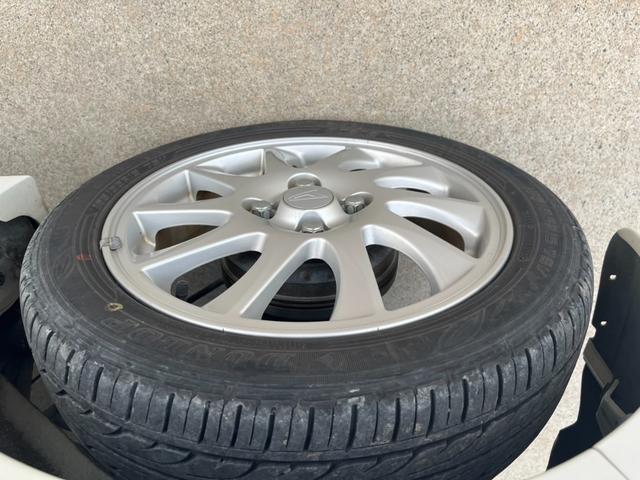 タントエグゼ カスタムＲＳ　バックカメラ　ＴＶ　ＨＩＤ　スマートキー　ＣＶＴ　盗難防止システム　ＡＢＳ　ＣＤ　ＵＳＢ　ミュージックプレイヤー接続可　Ｂｌｕｅｔｏｏｔｈ　アルミホイール　衝突安全ボディ　エアコン　パワーステアリング（18枚目）