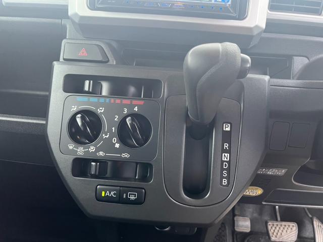 ウェイク Ｄ　ＳＡ　両側スライドドア　ナビ　ＴＶ　衝突被害軽減システム　ＬＥＤヘッドランプ　キーレスエントリー　アイドリングストップ　ベンチシート　ＣＶＴ　ＡＢＳ　ＥＳＣ　ＣＤ　ＵＳＢ　ミュージックプレイヤー接続可（6枚目）