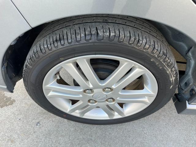 ムーヴ カスタム　ＲＳ　４ＷＤ　バックカメラ　ＴＶ　オートライト　スマートキー　ＣＶＴ　盗難防止システム　ＡＢＳ　ＵＳＢ　ミュージックプレイヤー接続可　アルミホイール　衝突安全ボディ　エアコン　パワーステアリング（20枚目）