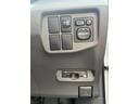 プリウス Ｌ　ＥＴＣ　ＴＶ　アルミホイール　ＣＶＴ　スマートキー　電動格納ミラー　盗難防止システム　ミュージックプレイヤー接続可　衝突安全ボディ　ＡＢＳ　ＥＳＣ　エアコン　パワーステアリング　パワーウィンドウ（5枚目）