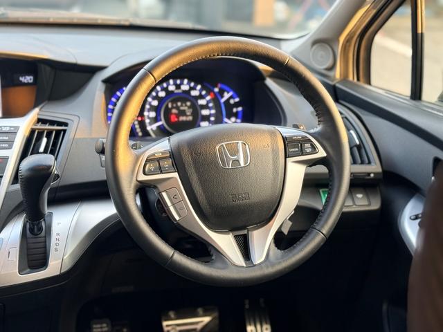 オデッセイ アブソルート　禁煙車１年保障無限スポイラーＴＥＩＮ車高調純正アルミハーフレザーＥＴＣバックカメラパドルシフト盗難防止装置　　頸部衝撃緩和ヘッドレスト横滑り防止装置ＭＴモード付き（41枚目）