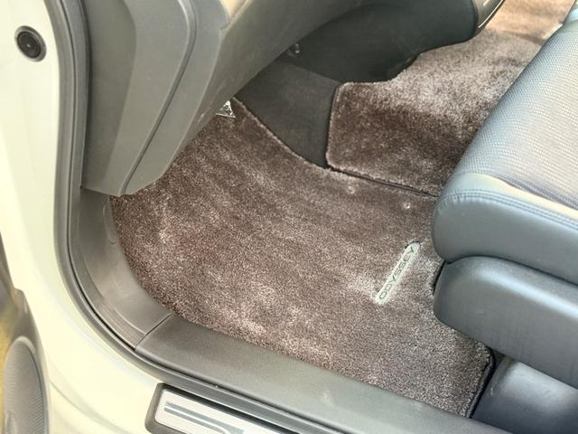 オデッセイ アブソルート　禁煙車１年保障無限スポイラーＴＥＩＮ車高調純正アルミハーフレザーＥＴＣバックカメラパドルシフト盗難防止装置　　頸部衝撃緩和ヘッドレスト横滑り防止装置ＭＴモード付き（60枚目）